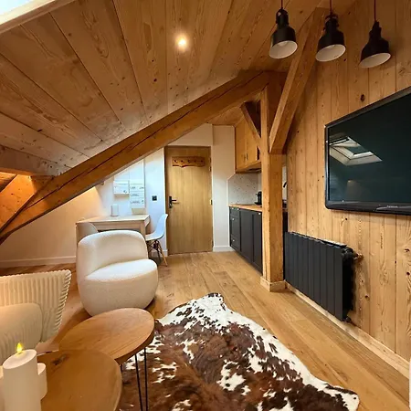 Alpine Haven , 1 Bedroom ,very Central, 300 M From Apartment